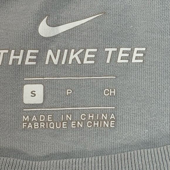 Nike Air Long Sleeve Basketball Men’s Small Tee Gently Used Retro Streetwear - Picture 3 of 7